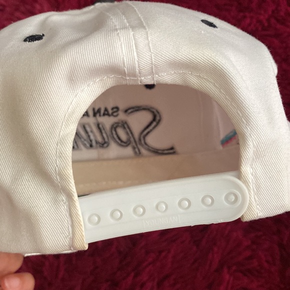 Vintage San Antonio Spurs basketball hat 🏀 - Picture 5 of 12